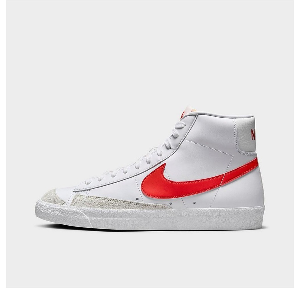 NIKE BLAZER MID '77 
CASUAL SHOES Size 10